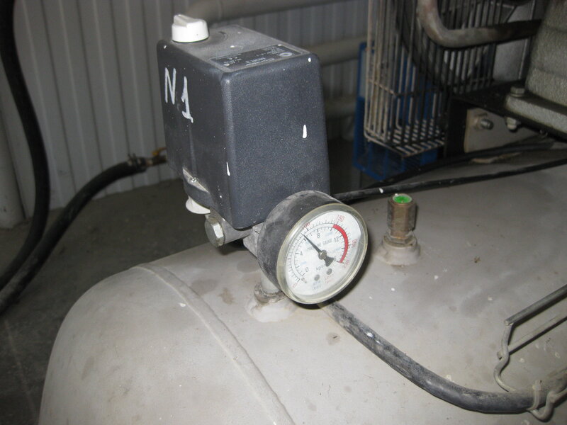 Piston compressor not building pressure troubleshooting