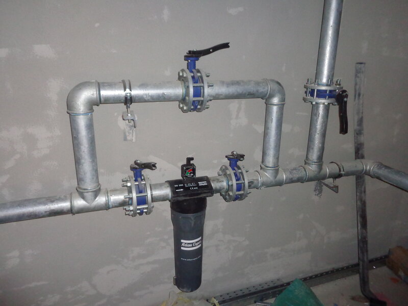 Rotary screw compressor pressure drop troubleshooting