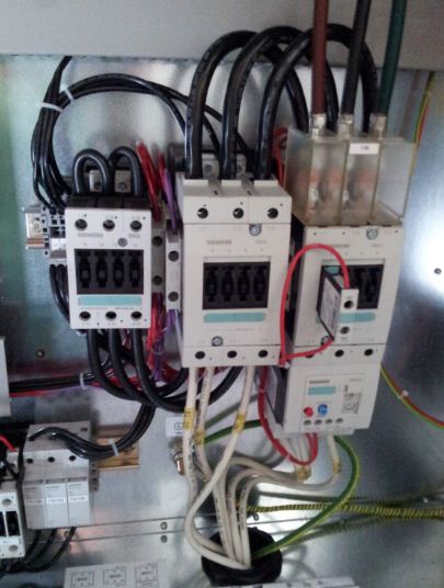 Overload relay on industrial air compressor